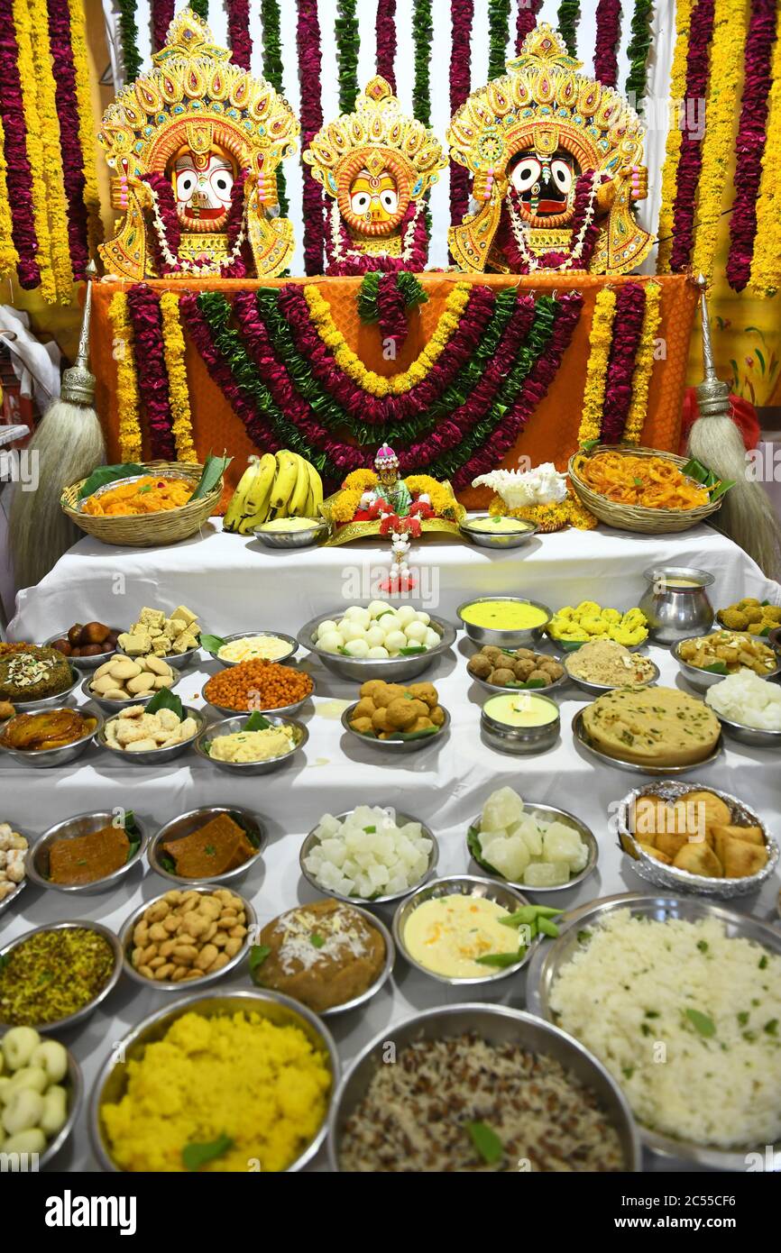 Bhoga Arpana (on Rathajatra day)